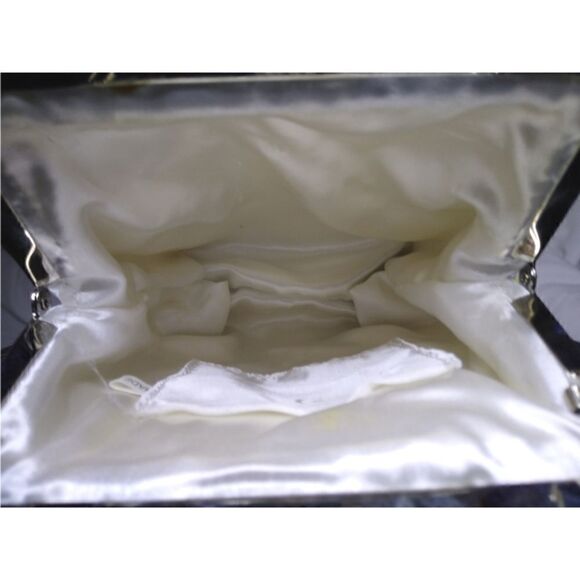 White Quilted Patent Leather Kiss-Lock Crossbody - Picture 4 of 7